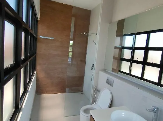 Milo Modern Five-bedrooms *