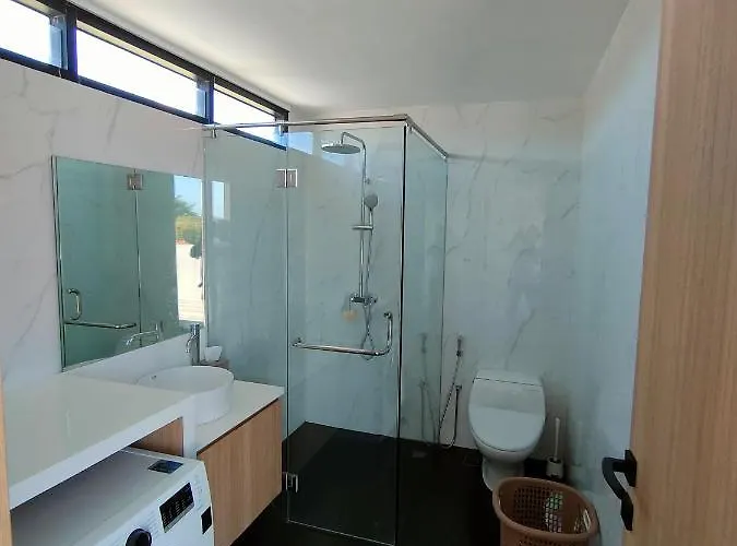 Milo Modern Five-bedrooms *